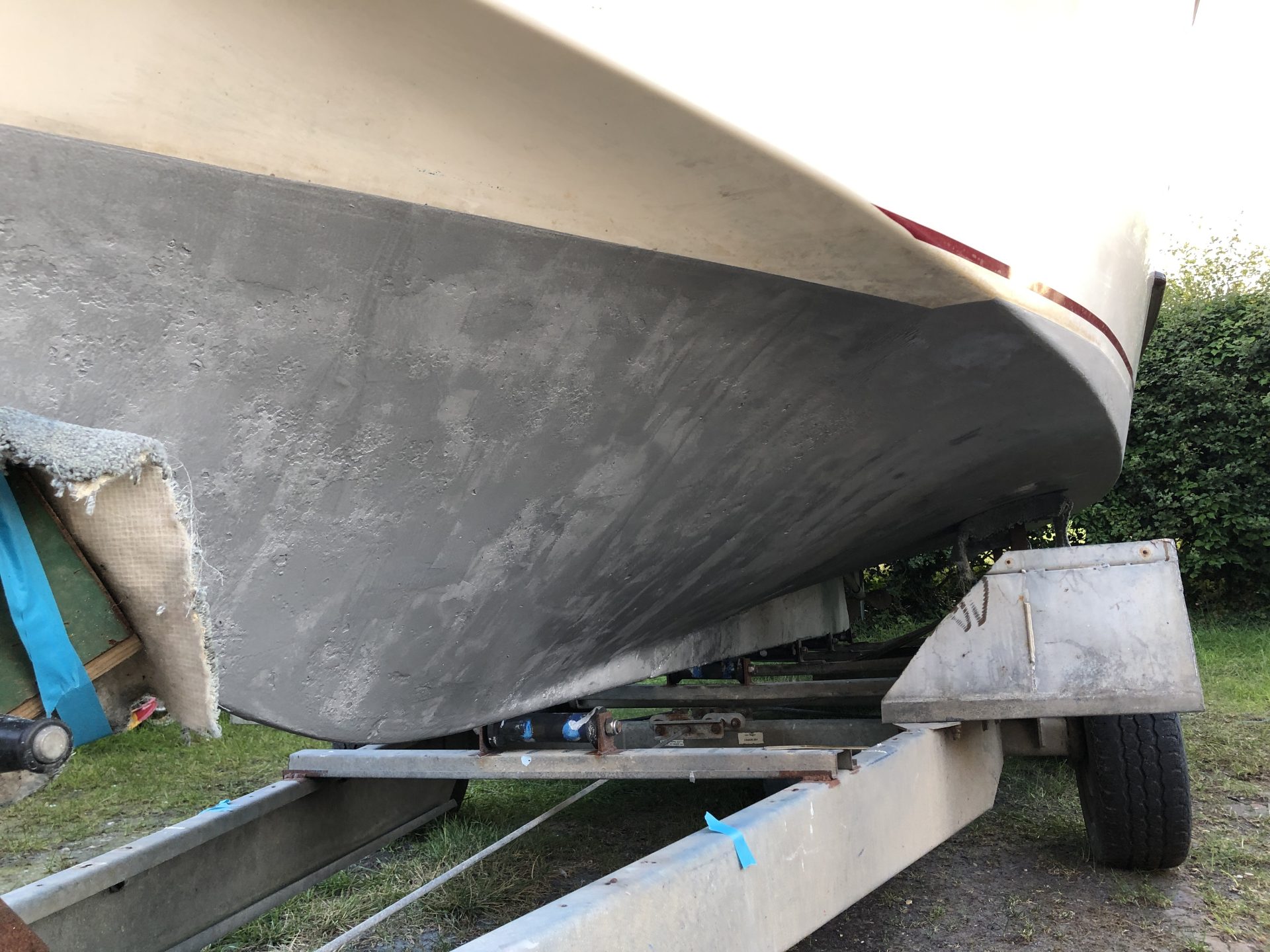 Primed with a single part underwater/antifouling primer